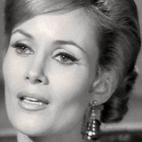 Françoise Ruggieri — Restaurant Patron (uncredited)