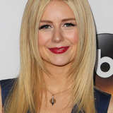 Жюстин Люпе — Willa Ferreyra