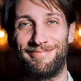 Romain Protat — Figurant Dans Le Bar