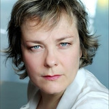 Orietta Notari — Cameriera albergo Wiel