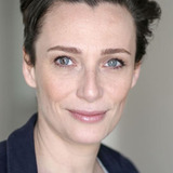 Caroline Bourg — Frédérique