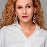 Katia Condos — Emilia's aunt