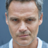 Jan Wieczorkowski — Student on the street (uncredited)