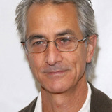 David Strathairn
