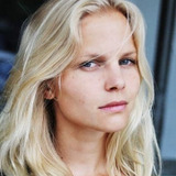 Sinja Dieks — Constanze