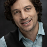 Пол Пуццелла — T-Shirt Seller (uncredited)