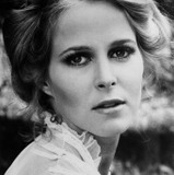 Nina Axelrod — Waitress