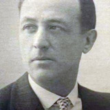 Max Doria — Doorman (uncredited)