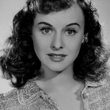 Paulette Goddard — Betty Barnes
