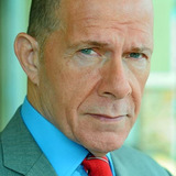 Robert Catrini — Newscaster