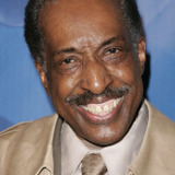 Mel Winkler — Detective Holly