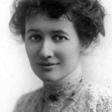 Jessie Busley — Aunt Josephine