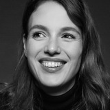 Markoesa Hamer — Julie