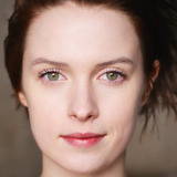 Сара Суайр — Steph North