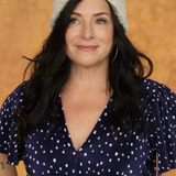 Ria Pavia — Waitress