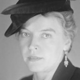 Henny Valjus — Vesaska (uncredited)