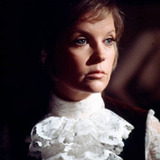 Marlyn Mason — (uncredited)