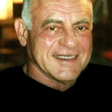 Джонатан Хэйз — Piscora's Son (uncredited)