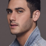 Alejandro Speitzer — Carlos Armas