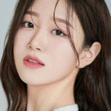 Hong Ha-na-im — Receptionist