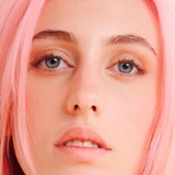 Lía Lois — Laura