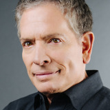 Дэвид Цукер — Ground Crewman #2