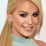 Gigi Lazzarato — Amber