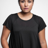 Eileen Yañez — Mónica