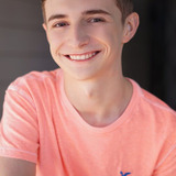 Dylan Hall — Hippie Kid (uncredited)