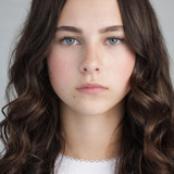 Бо Гадсдон — Lily Watts