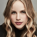 Halston Sage — Taylor