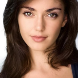 Emilia Ares — Iris (segment "Vicious Circles")