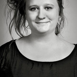 Nóra Rainer-Micsinyei — Lauretta