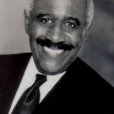 Robert DoQui — Knute Willis