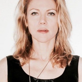 Britta Phillips — Talent Show Audience Member (uncredited)