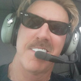 Рик Шустер — Helicopter Pilot (uncredited)