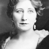 Vera Lewis — Aunt Hattie Taylor