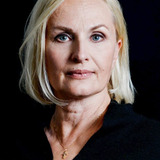 Sara Paavolainen — Elina