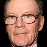 Майкл Чэпмен — Holiday Maker