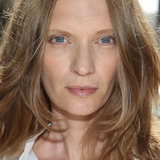 Agata Buzek — Joanna 'Jo' Lisiecka