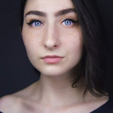 Alexis Molnar — Hotel Teen Girl (uncredited)
