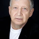 Luis Fernández de Eribe — (uncredited)