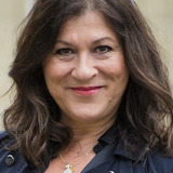 Eva Mattes — Narrator (voice)