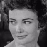 Linné Ahlstrand — Natalie