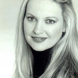 Doshia Darmane — Mourner (uncredited)