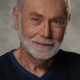 Robert David Hall — Azmuth (voice)