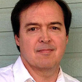 Майк Возняк — VIP Club Gentleman (uncredited)