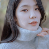 Yoon So-mi — Female Bank Employee