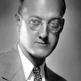 Pete Smith — Narrator (voice)