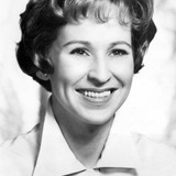 Alice Ghostley — Aunt Stephanie Crawford